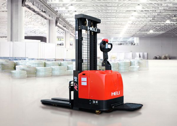 Электрический штабелер. Электрические вилочные погрузчики в Ташкенте. Спецтехника в Узбекистане